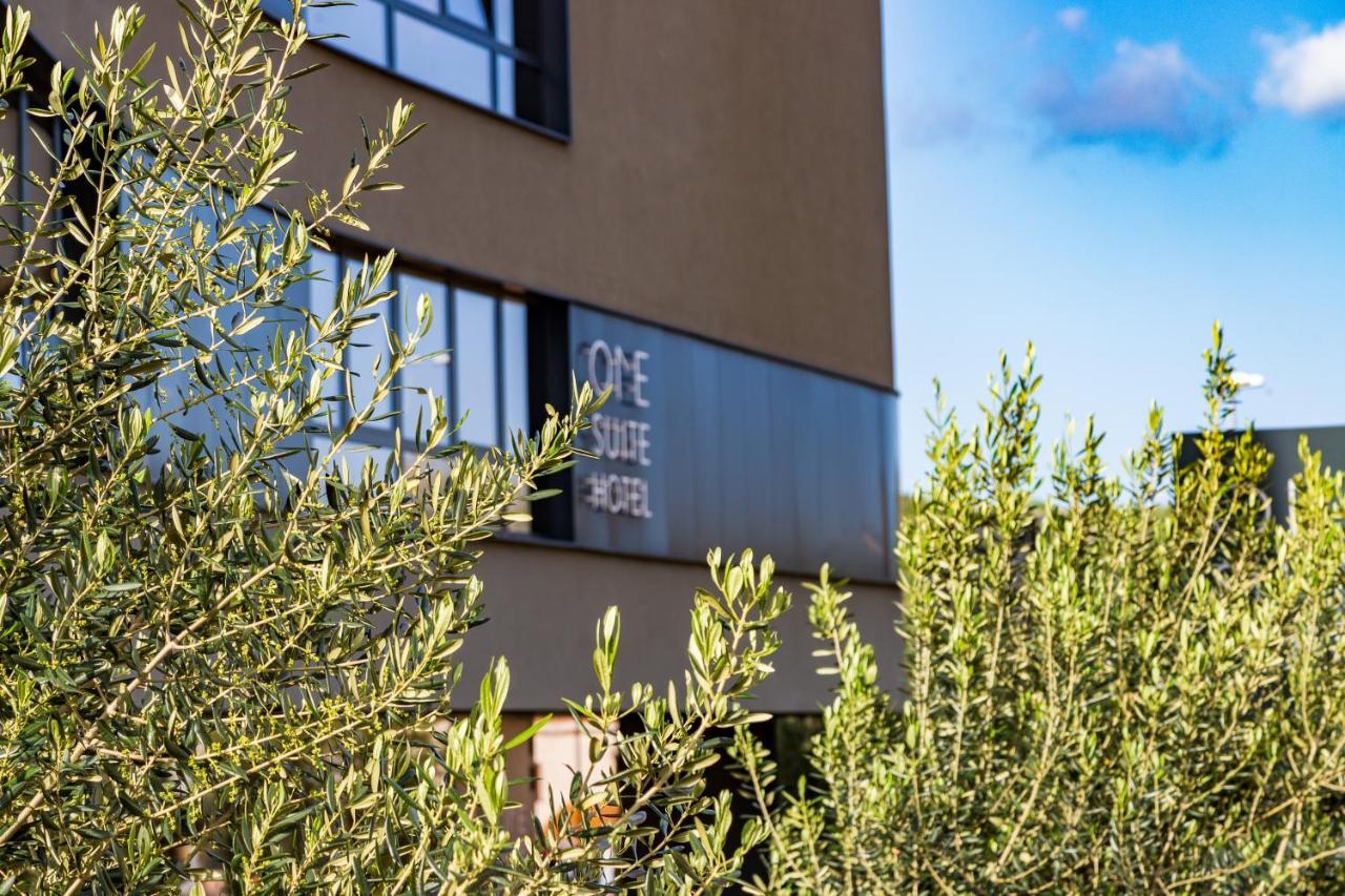 מליני One Suite Hotel מראה חיצוני תמונה